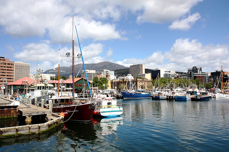 800px-Hobart_TAS_Australia_1