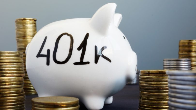 401k monedas de la alcancía apiladas