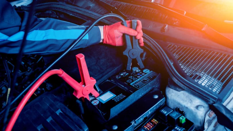 Mantenimiento de la batería del coche