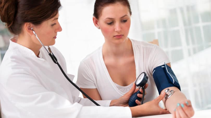 Establecer metas financieras claras Debe tener seguro médico