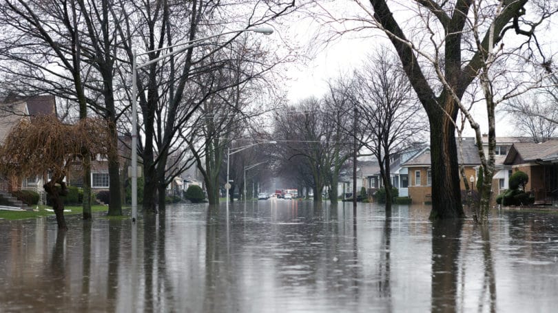 Consideraciones sobre áreas debajo de la planta baja