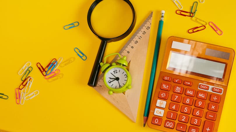 Calculadora Reloj Lupa Escritorio Clip de papel