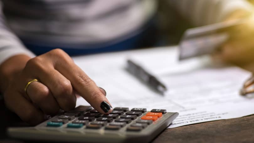 Cargos por financiamiento adicional Calculadora de tarjeta de crédito Factura de alianza de boda